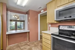 Photo #6: 240008658 Listing