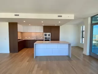 Photo #1: 240008704 Listing