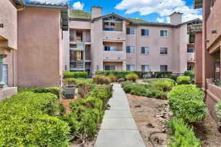 Photo #1: 240008706 Listing