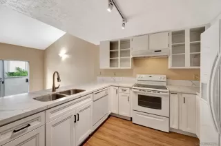 Photo #3: 240008725 Listing