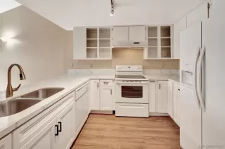 Photo #4: 240008725 Listing