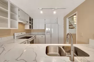 Photo #5: 240008725 Listing