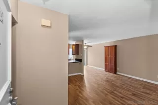 Photo #3: 240008748 Listing