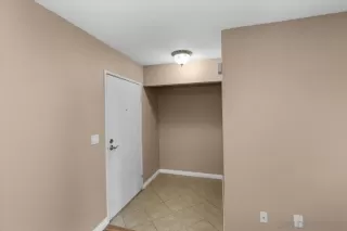 Photo #4: 240008748 Listing