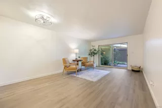 Photo #3: 240008755 Listing