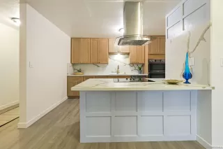 Photo #5: 240008755 Listing