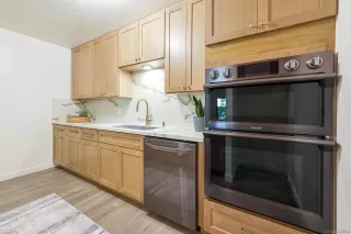 Photo #6: 240008755 Listing