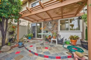 Photo #3: 240008763 Listing