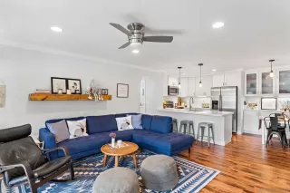 Photo #3: 240008772 Listing