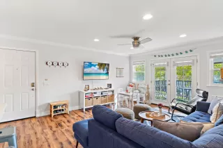 Photo #6: 240008772 Listing