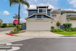 More Details about MLS # 240008782 : 2401 MARAVILLA WAY