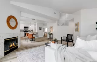 Photo #5: 240008782 Listing