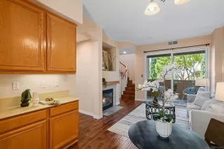 Photo #4: 240008799 Listing