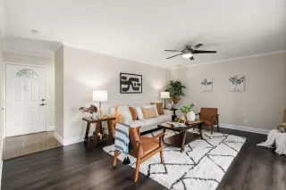 Photo #3: 240008813 Listing