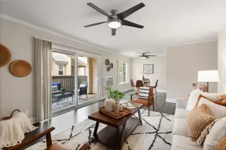 Photo #4: 240008813 Listing