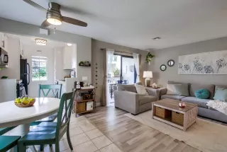 Photo #3: 240008820 Listing