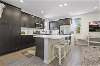 Photo #1: 240008822 Listing