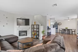 Photo #2: 240008839 Listing 