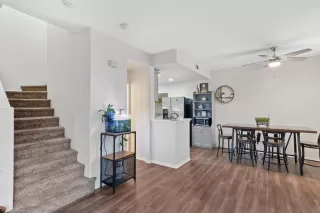 Photo #4: 240008839 Listing 