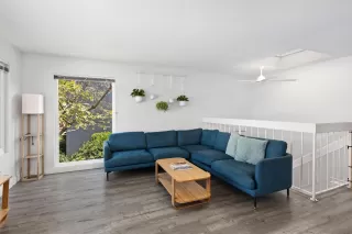 Photo #2: 240008840 Listing