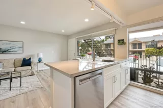 Photo #3: 240008841 Listing 