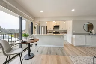 Photo #5: 240008841 Listing 