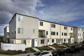 Photo #5: 240008842 Listing