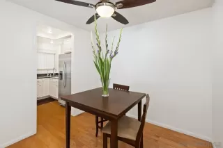 Photo #4: 240008907 Listing