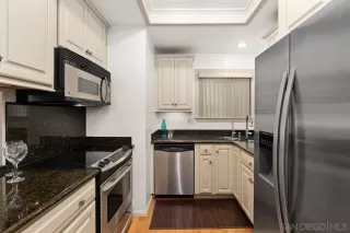 Photo #5: 240008907 Listing