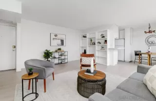 Photo #3: 240008914 Listing