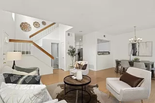 Photo #4: 240008943 Listing