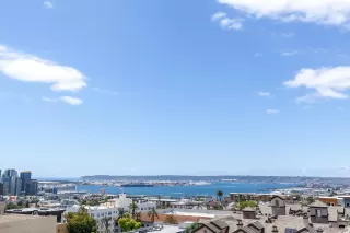 Photo #4: 240008944 Listing