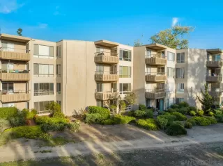 Photo #3: 240008953 Listing