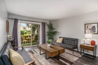 Photo #1: 240008969 Listing