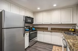 Photo #4: 240008969 Listing