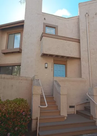 Photo #1: 240008974 Listing 