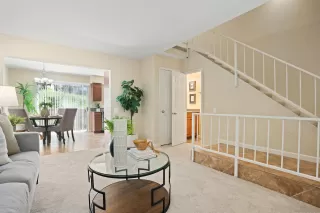 Photo #4: 240009012 Listing