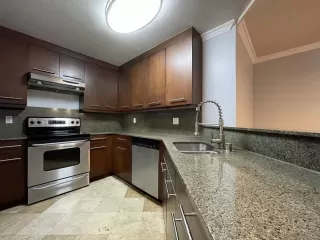 Photo #4: 240009015 Listing