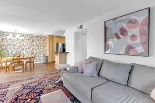 Photo #6: 240009044 Listing