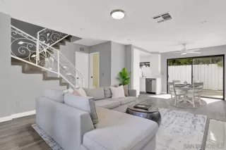 Photo #3: 240009072 Listing