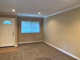 Photo #2: 240009102 Listing