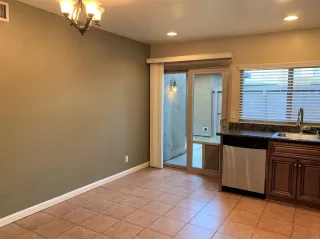 Photo #4: 240009102 Listing