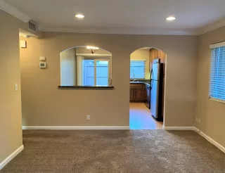 Photo #5: 240009102 Listing