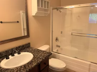 Photo #6: 240009102 Listing