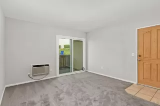 Photo #6: 240009108 Listing 