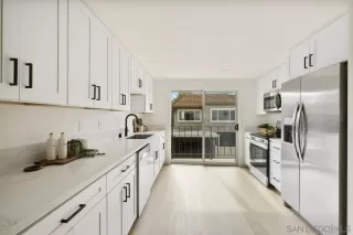 Photo #3: 240009136 Listing