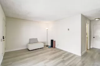 Photo #2: 240009140 Listing