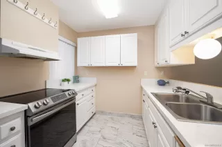 Photo #5: 240009156 Listing