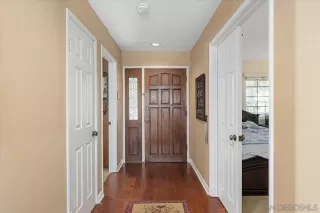 Photo #4: 240009169 Listing