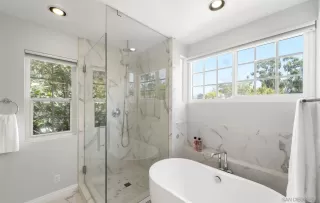 Photo #1: 240009172 Listing